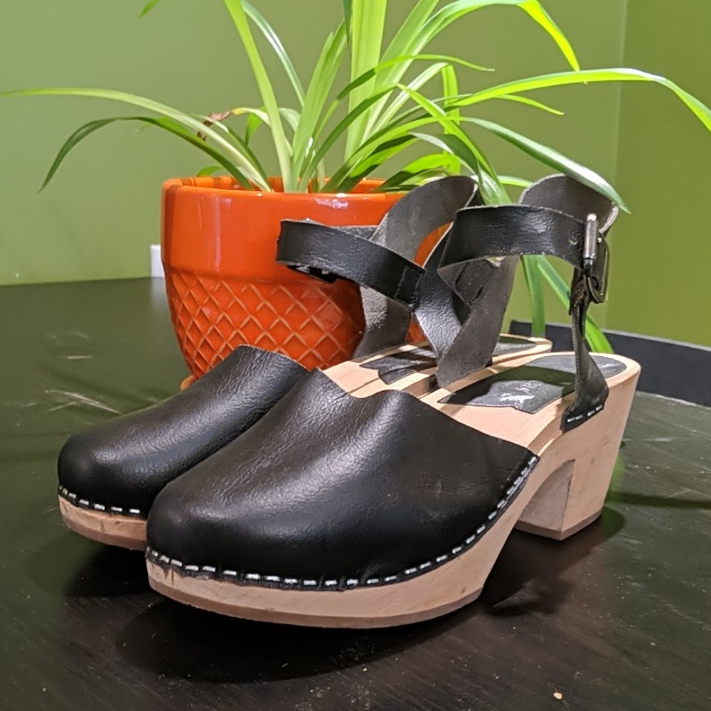 Novacas Vegan Designer Clogs